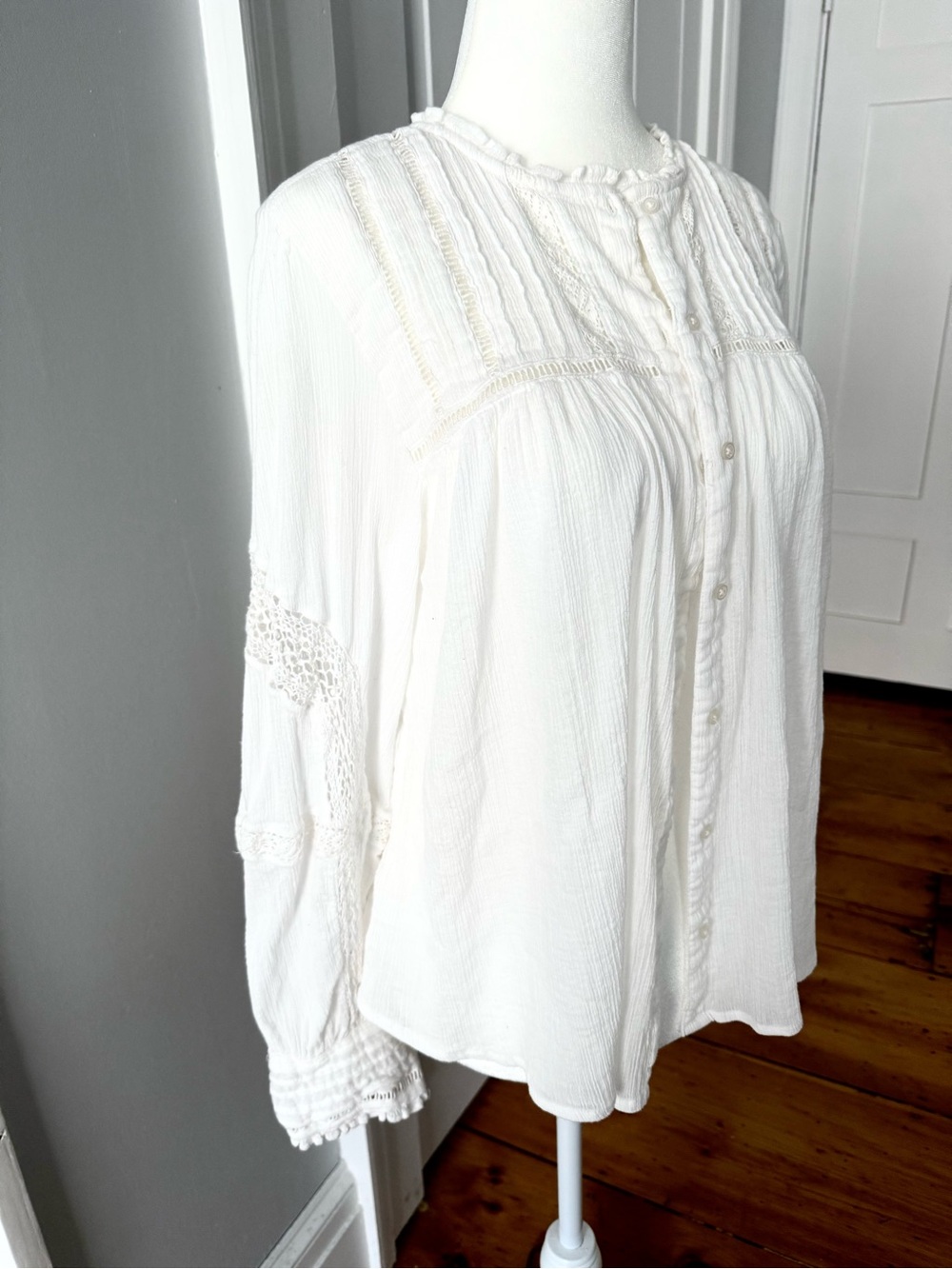 Free People Women's White Button-Down Boho Blouse - Picture 2 of 7